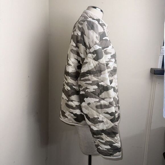 NWT Kensie Jeans Lightweight Camouflage Quilted Snap Front Jacket Sz Medium - Picture 9 of 11
